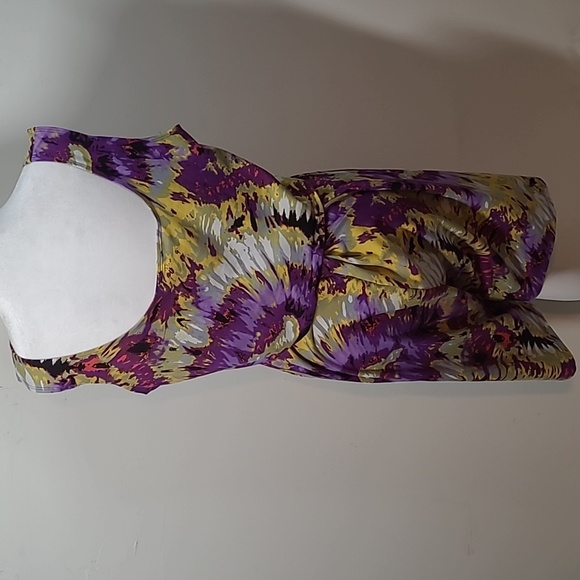 Fashion Nova Women's Short Set - Picture 3 of 5